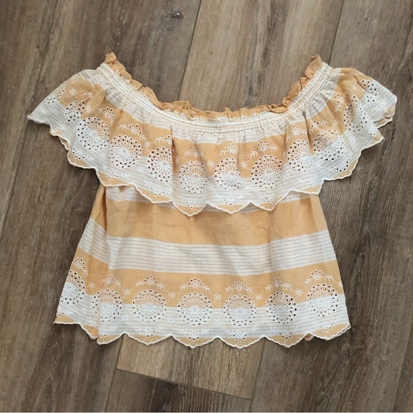 American Eagle Outfitters Off The Shoulder Golden Yellow Top Size XS Summer - Picture 1 of 4
